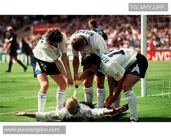 足球明星圣婴究竟指的是哪位传奇球员的故事与成就揭秘 足球明星圣婴究竟指的是哪位传奇球员的故事与成就揭秘